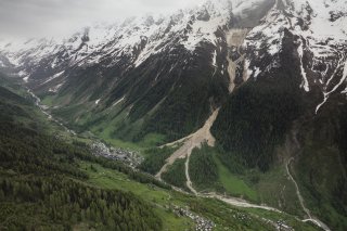 Le village de Blatten en grande partie détruit par l'effondrement du glacier du Birch.